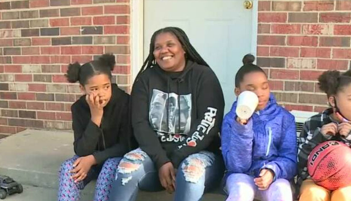 Homeless family of 8 are gifted a house for the holidays: ‘I can’t stop ...
